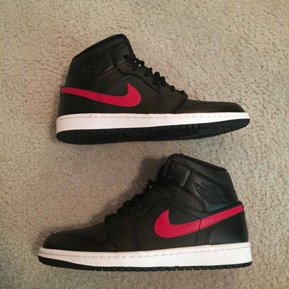 air jordan 1 mid black team red